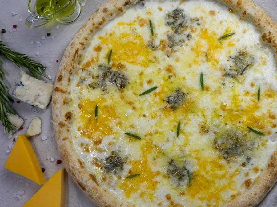 Пицца 4 сыра