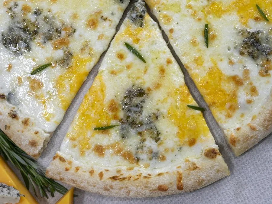 Пицца 4 сыра